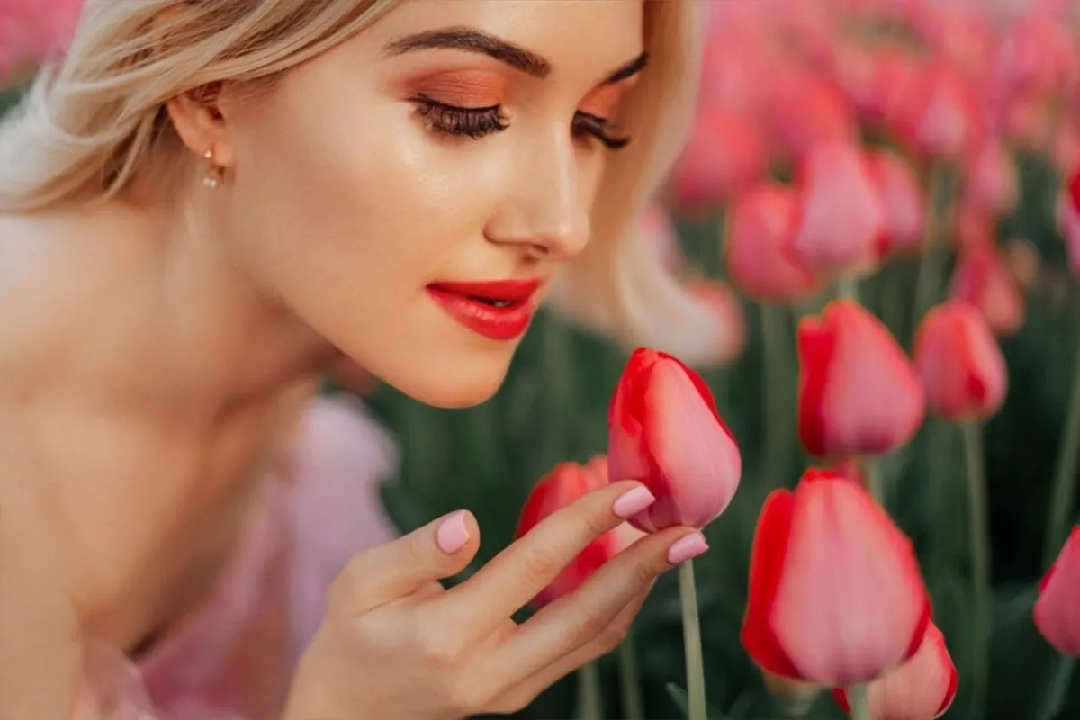 Spring Makeup Transition: How to Swap Winter Shades for Fresh Colors